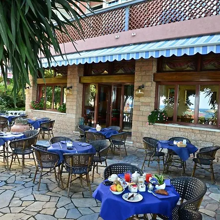 Sea Gull Hotel